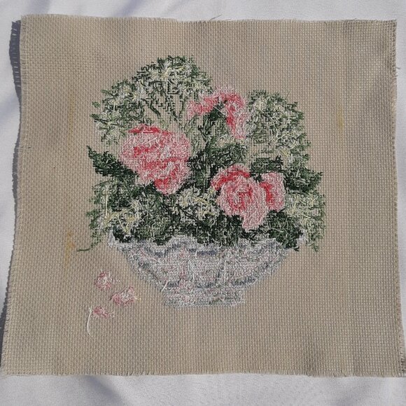 Vintage Finished Cross Stitch "Floral" Picture 10 1/2" x 11" - Picture 2 of 6